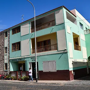 Residencial Vitoria Hotel Ponta Do Sol