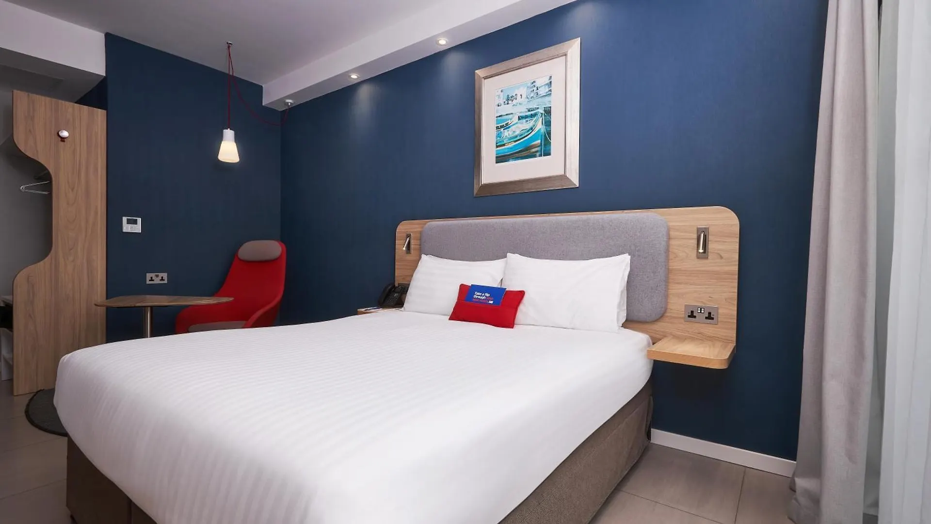 Holiday Inn Express - Malta By Ihg Saint Julian's 3*,  Malta